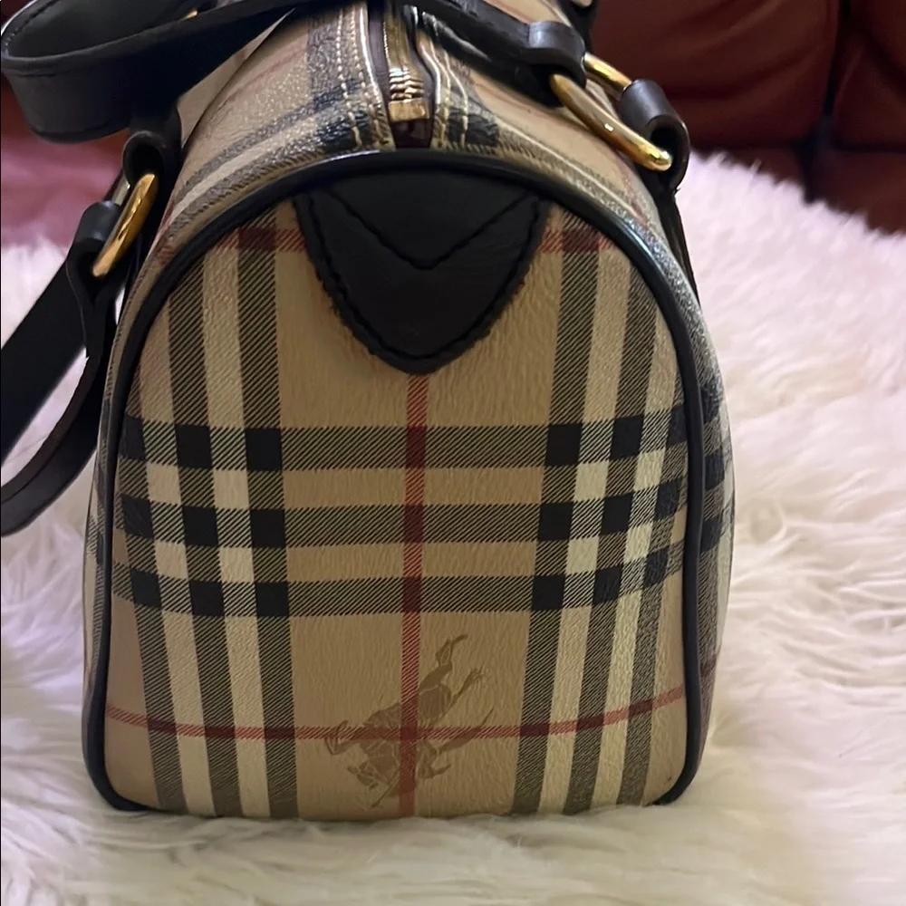 Burberry Cream and dark brown Satchel with Iconic Design w matching wallet - Picture 4 of 15